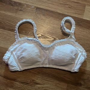 XXS white ruffle bikini top🐚